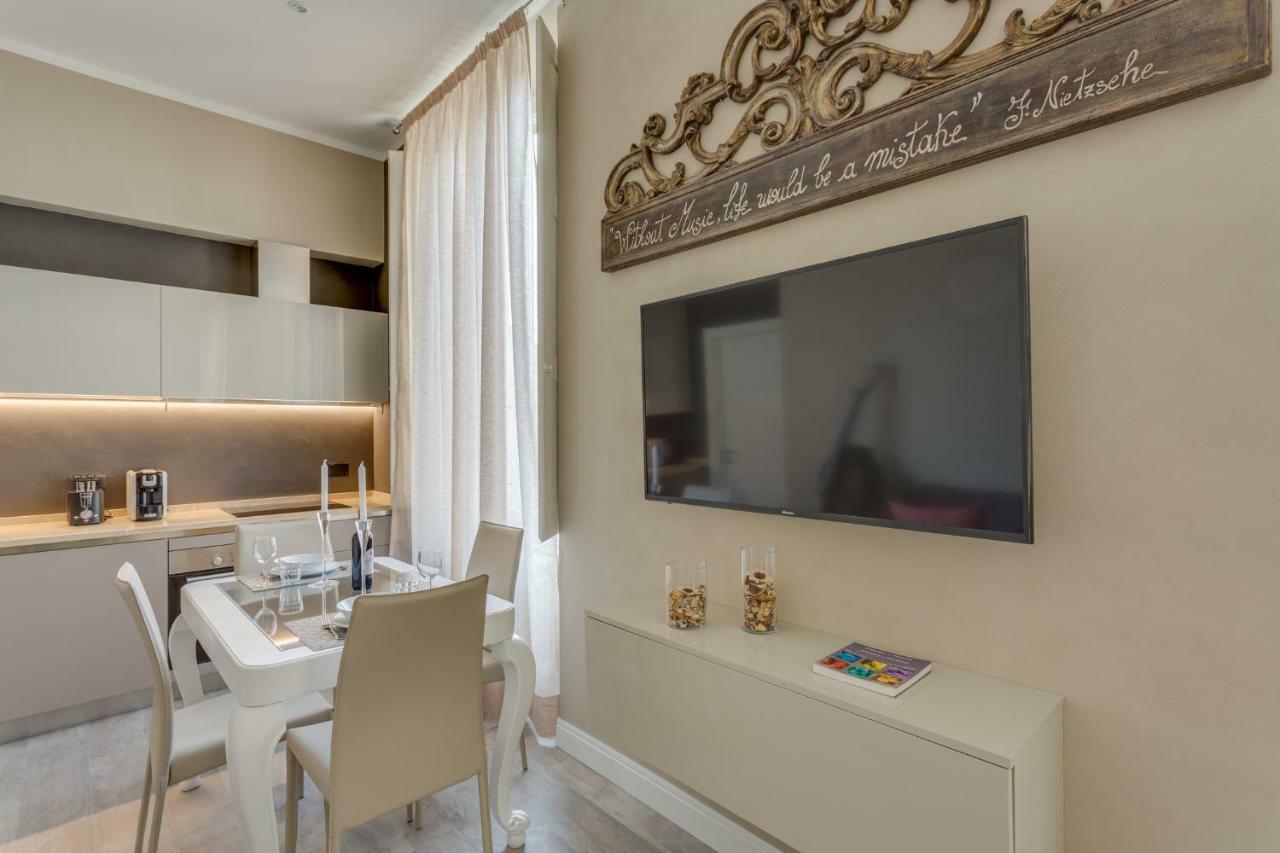 Cherubini Palace Thematic Apartamento *